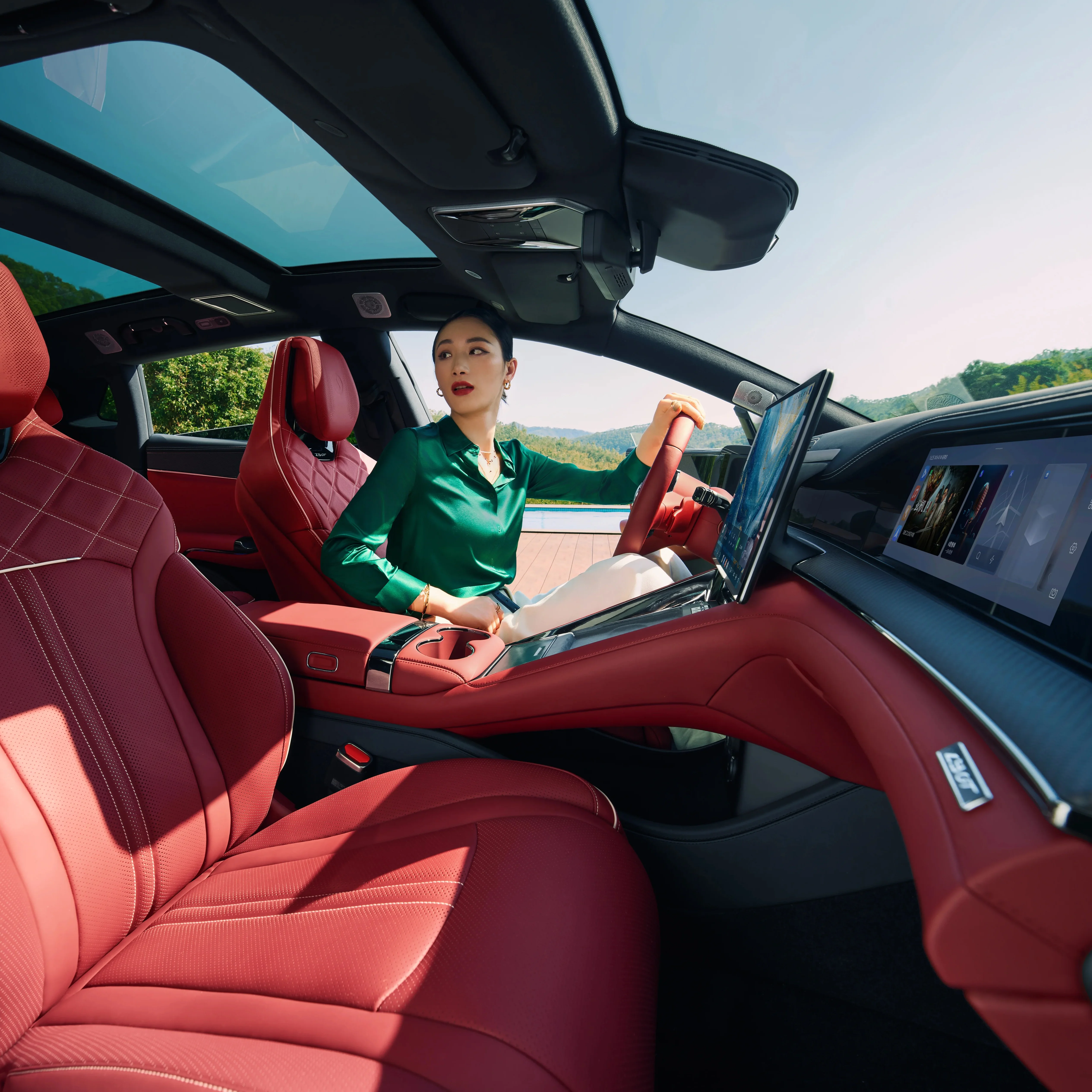 Detail Without Distraction​